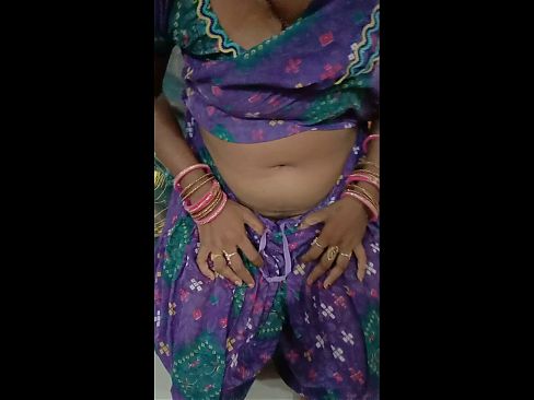 Bhabhi gusse mai boli lo dekh lo meri chut