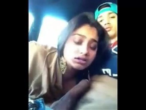 Desi cute girl suck her bf’s dick